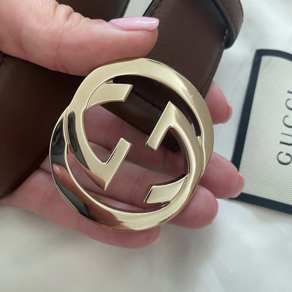 Authentic NWOT Brown Leather Gucci Belt